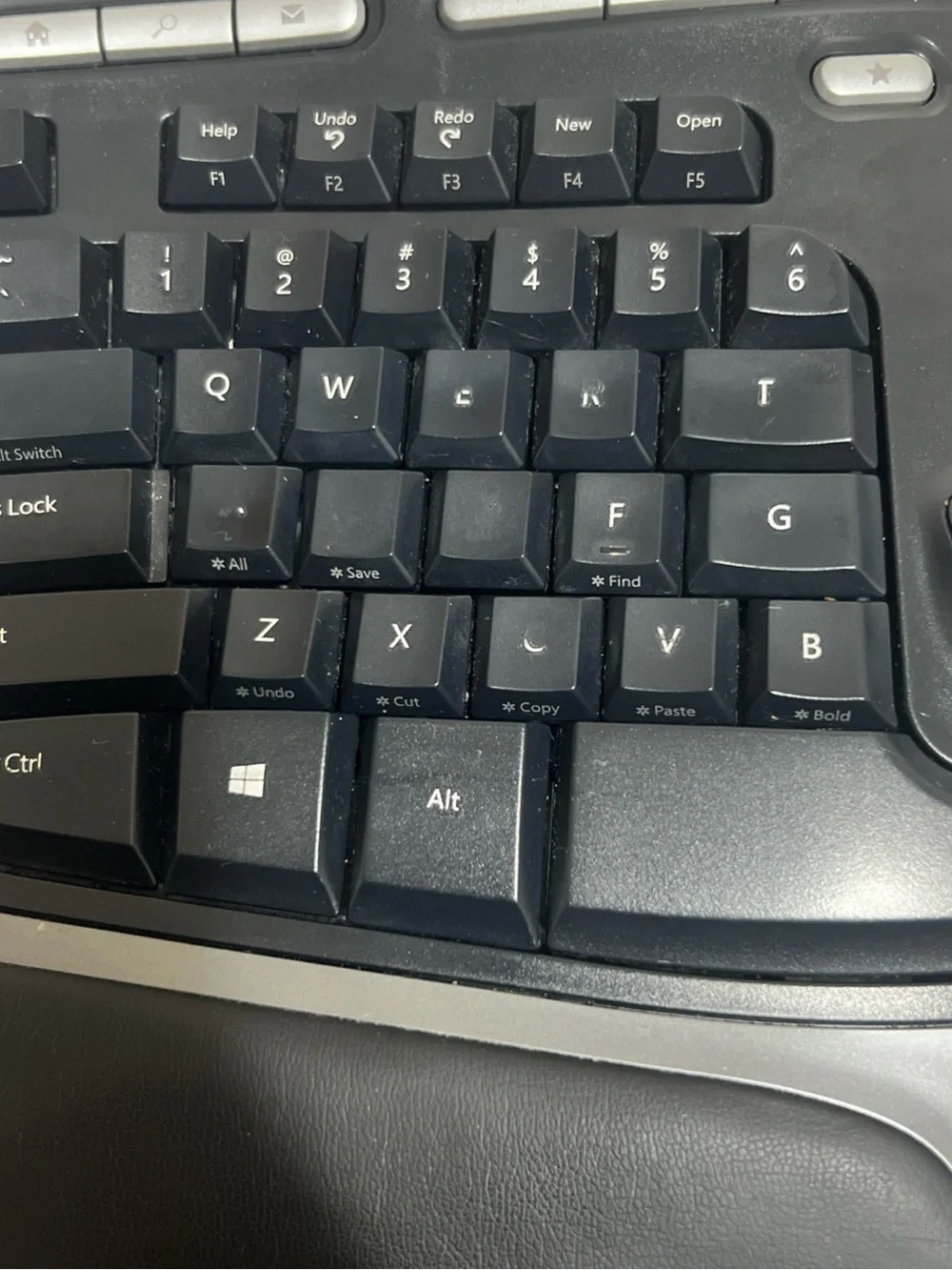 Microsoft Natural Ergonomic Keyboard USB 4000 v1.0 KU-0462 Tested